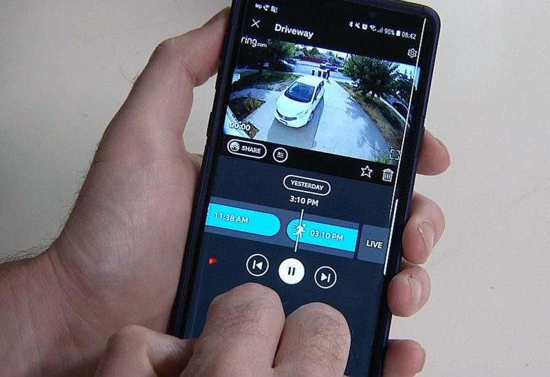 L’app Ring invia dati utente critici a Facebook e ad altri